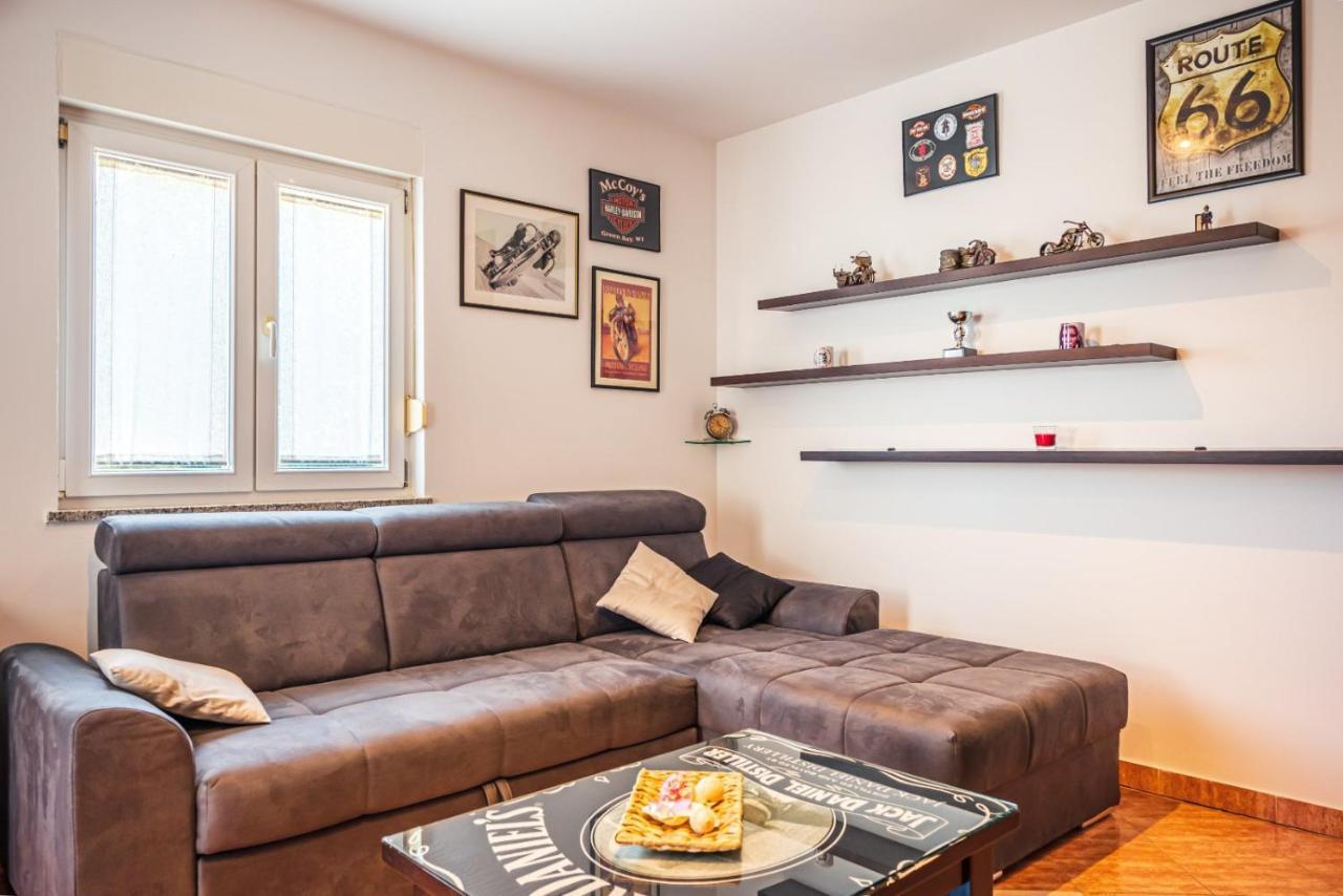 Apartment Charlie Rovinj Exterior photo